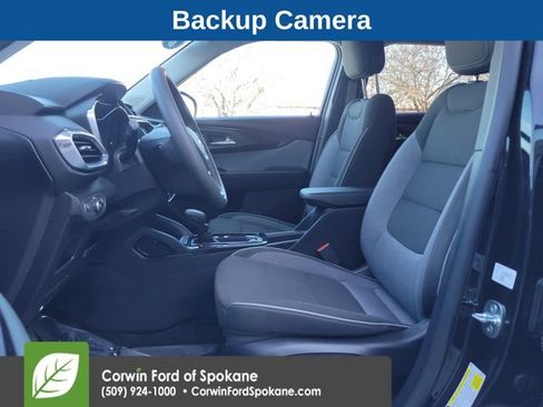 Used 2023 Chevrolet TrailBlazer LT w/ Convenience Package image 2