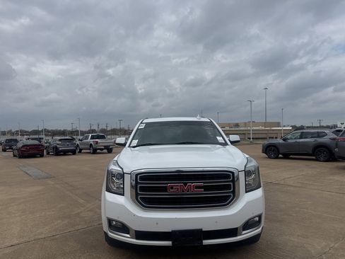 Used 2019 GMC Yukon XL SLT image 3