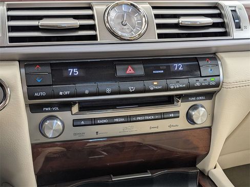 Used 2014 Lexus LS 460 AWD image 24