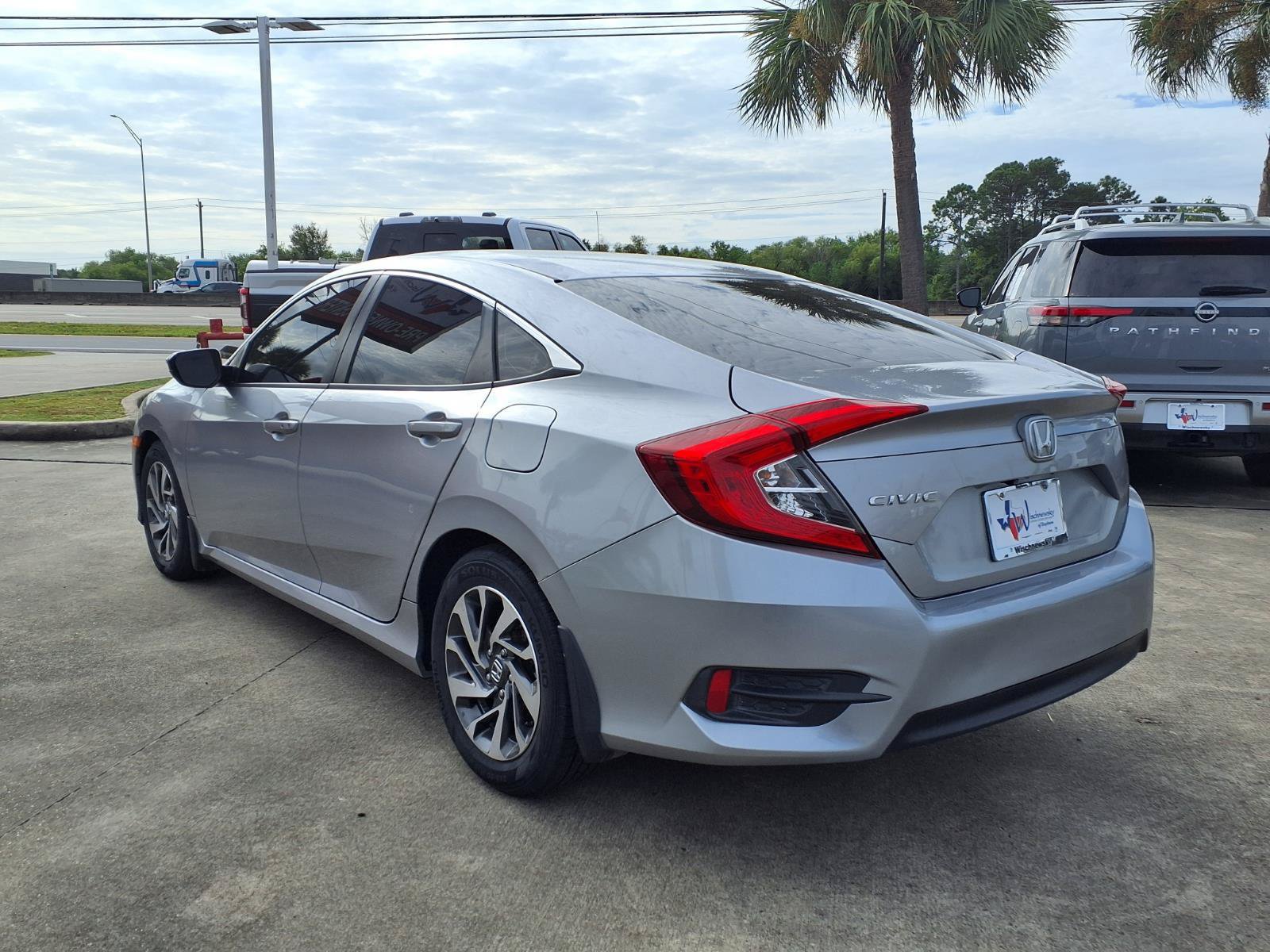 Used 2016 Honda Civic EX image 8