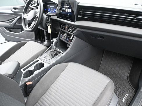 Used 2025 Volkswagen Jetta S FWD image 17
