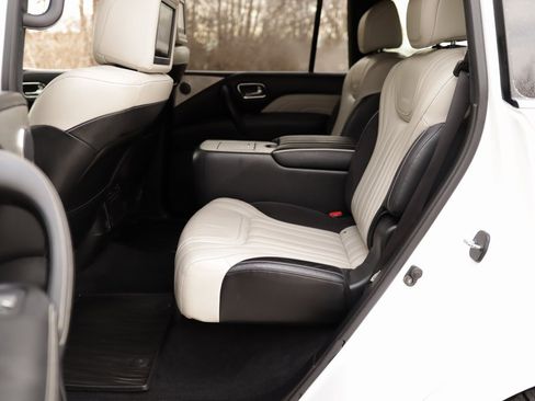 Used 2019 INFINITI QX80 Limited w/ All-Season Package image 34