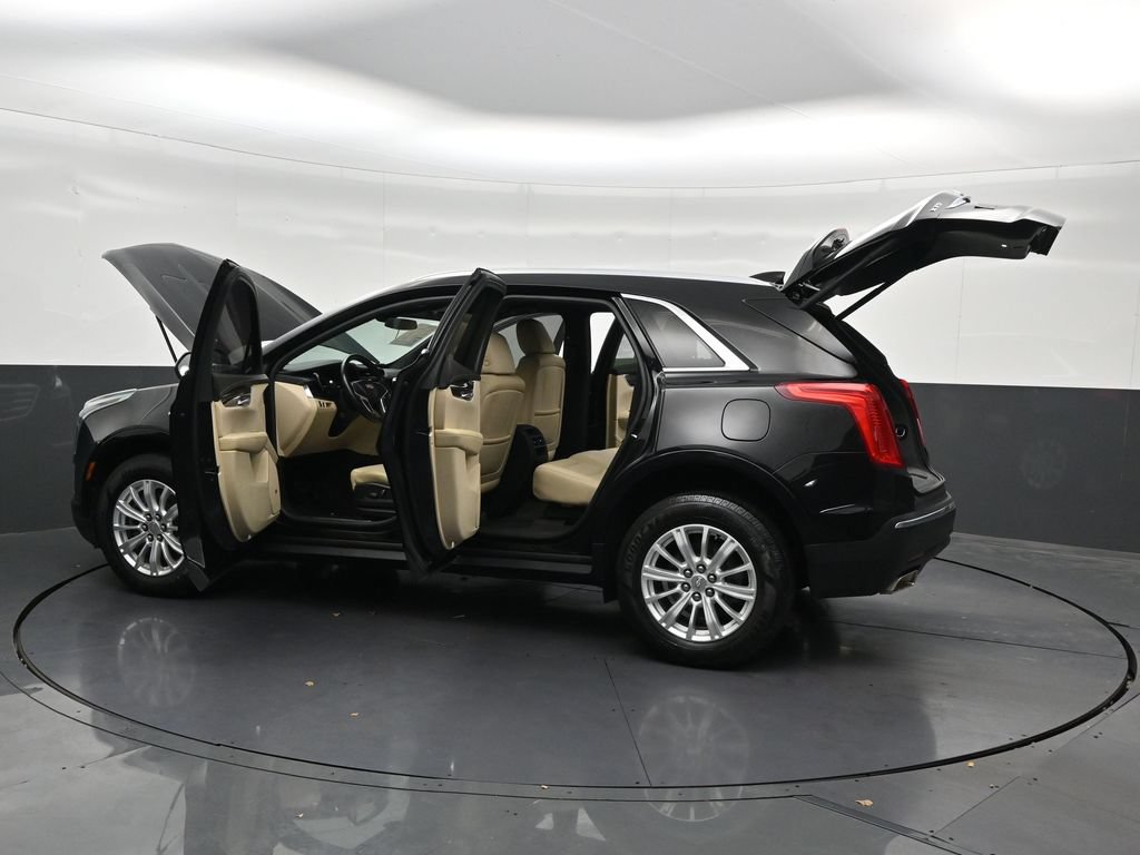 Used 2017 Cadillac XT5 FWD image 40