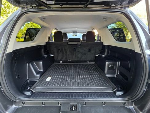 Used 2015 Toyota 4Runner SR5 AWD/4WD image 30