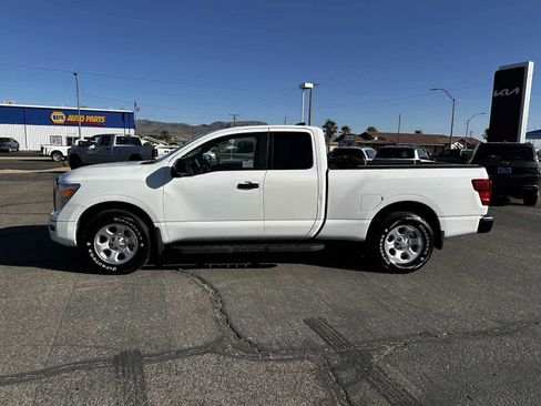 Used 2023 Nissan Titan S RWD image 7