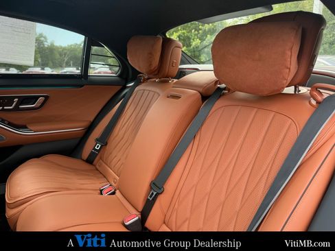 Used 2025 Mercedes-Benz S 63 AMG S image 22