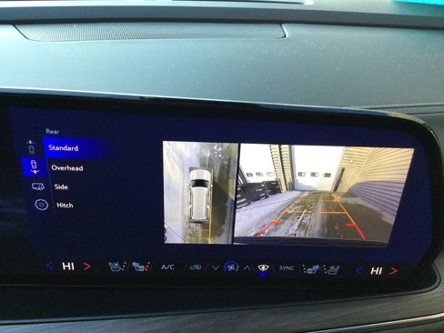 New 2026 Chevrolet Suburban Premier image 21