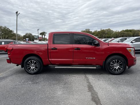 Used 2020 Nissan Titan SV w/ SV Convenience Package image 6