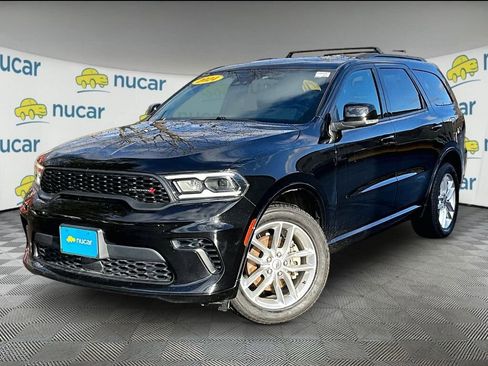 Used 2024 Dodge Durango GT image 3