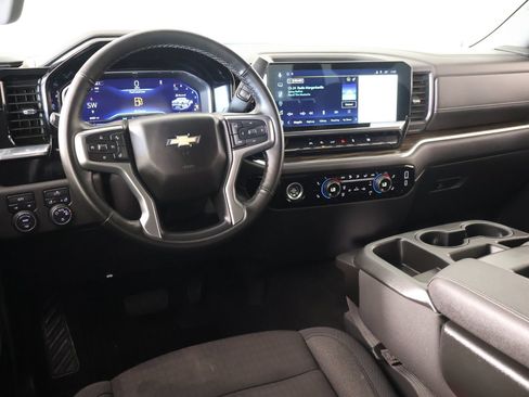 Used 2024 Chevrolet Silverado 1500 LT AWD/4WD image 2