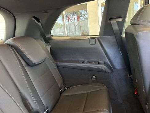 Used 2025 Mercedes-Benz GLS 450 4MATIC w/ AMG Line Exterior image 30