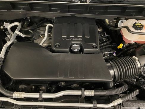 Used 2024 GMC Sierra 1500 Elevation AWD/4WD image 4