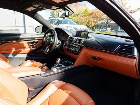 Used 2018 BMW M4 Coupe image 25