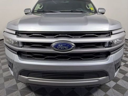 Used 2022 Ford Expedition XLT image 11