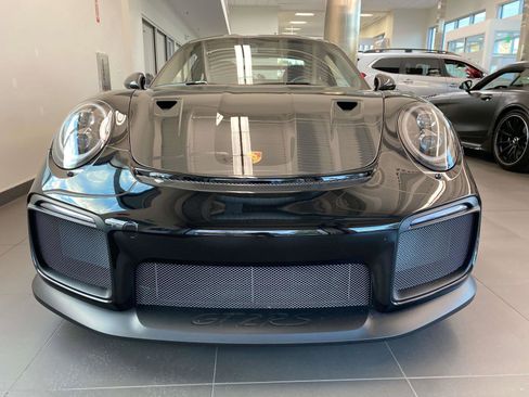 Used 2019 Porsche 911 GT2 RS image 2
