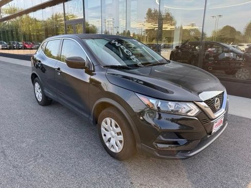 Used 2020 Nissan Rogue Sport S AWD/4WD image 2