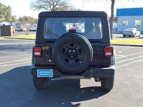 Used 2019 Jeep Wrangler Unlimited Sport image 8