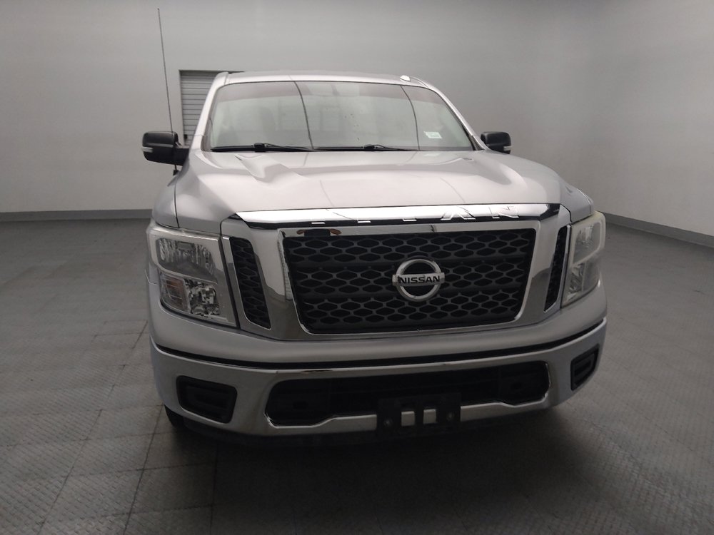 Used 2017 Nissan Titan SV RWD image 14