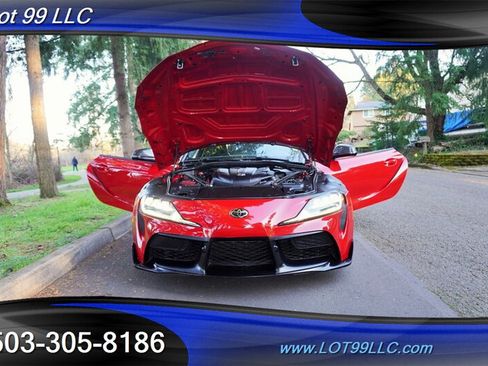 Used 2021 Toyota Supra Premium w/ Driver Assist Package RWD image 27