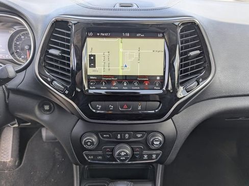 Used 2019 Jeep Cherokee Limited w/ Technology Group FWD image 28