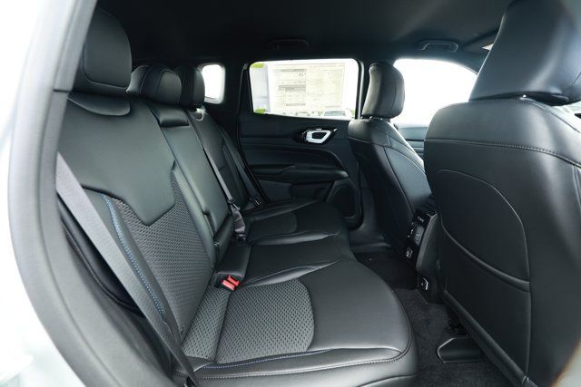 New 2026 Jeep Compass Latitude AWD/4WD image 27