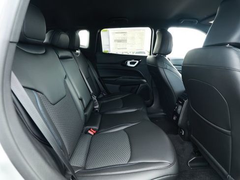 New 2026 Jeep Compass Latitude AWD/4WD image 27
