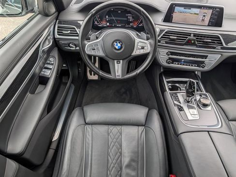 Used 2022 BMW 740i xDrive w/ M Sport Package image 13