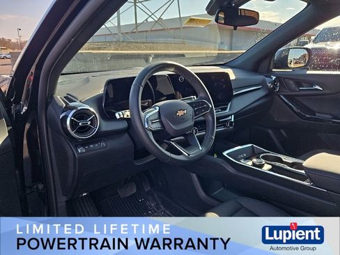 Used 2026 Chevrolet Equinox LT w/ Convenience Package II image 12