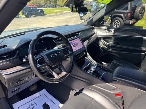 Certified 2025 Jeep Grand Cherokee L Overland w/ Advanced Protech Group III AWD/4WD image 19