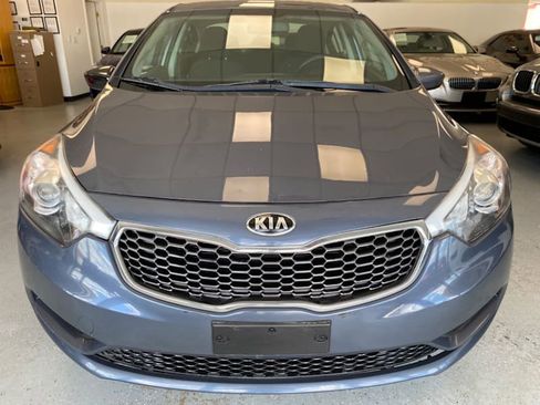 Used 2016 Kia Forte LX image 2