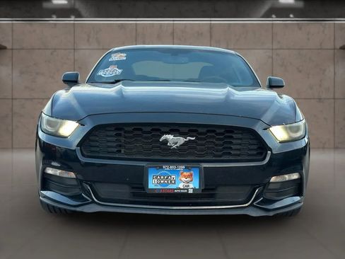 Used 2015 Ford Mustang Coupe RWD image 8