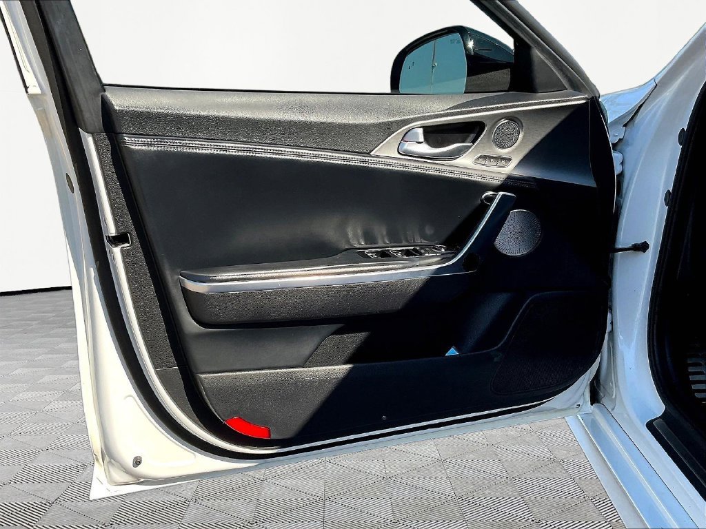 Used 2019 Kia Stinger GT1 RWD image 23