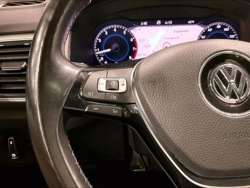 Used 2018 Volkswagen Atlas SEL Premium image 18