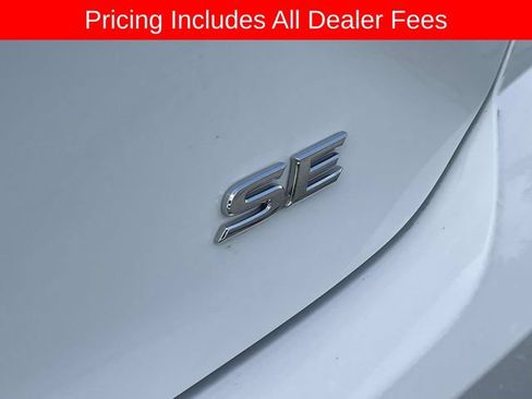 Used 2025 Toyota Camry SE FWD image 12