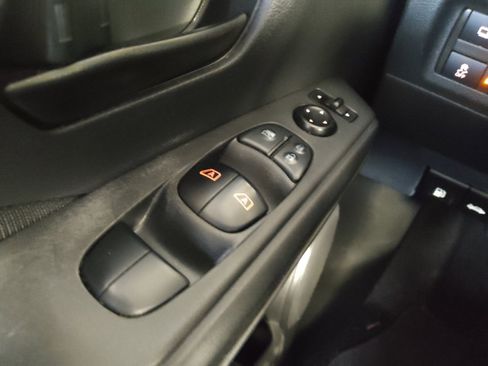 Used 2022 Nissan Kicks S FWD image 27