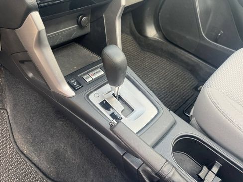 Used 2017 Subaru Forester 2.5i Premium AWD/4WD image 21