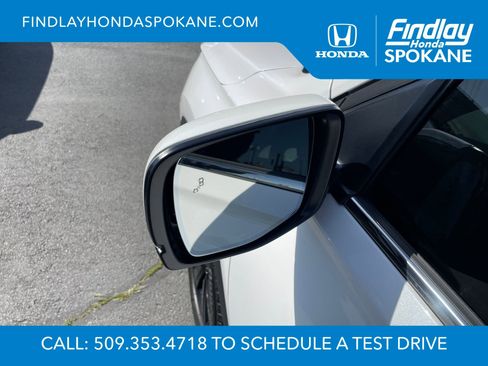 Used 2025 Honda Pilot Elite image 6