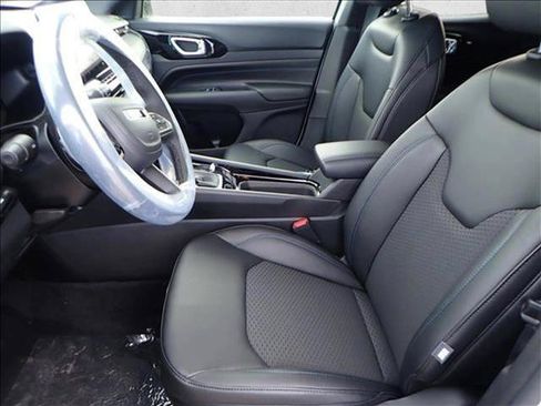 New 2026 Jeep Compass Latitude AWD/4WD image 11