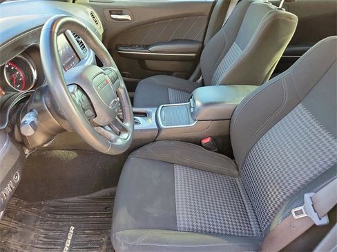 Used 2023 Dodge Charger SXT image 9