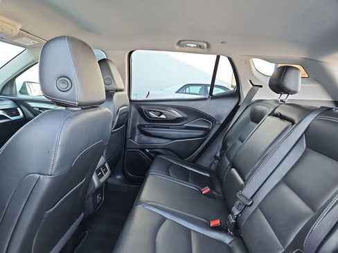 Used 2024 GMC Terrain SLT image 28