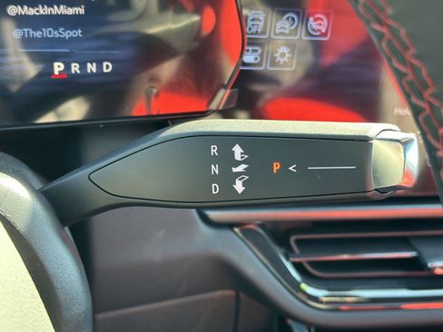 New 2025 Chevrolet Equinox EV RS image 6