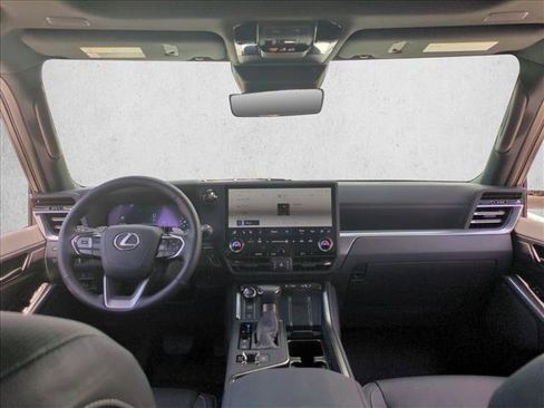 Used 2026 Lexus GX 550 w/ Accessory Package (31) AWD/4WD image 18
