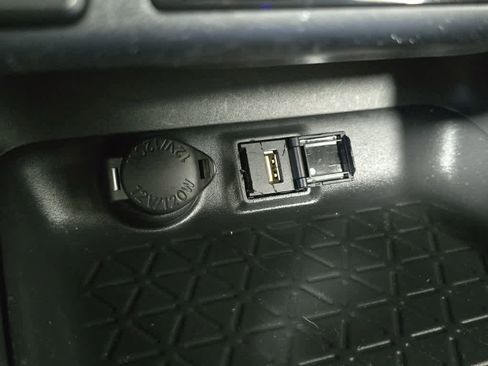 Used 2022 Toyota RAV4 XLE w/ Convenience Package image 39