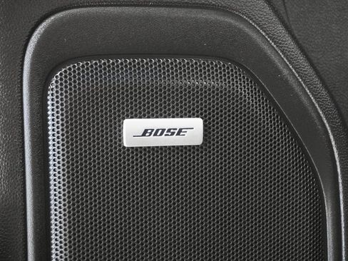 Used 2022 Chevrolet Silverado 1500 High Country w/ Technology Package image 18