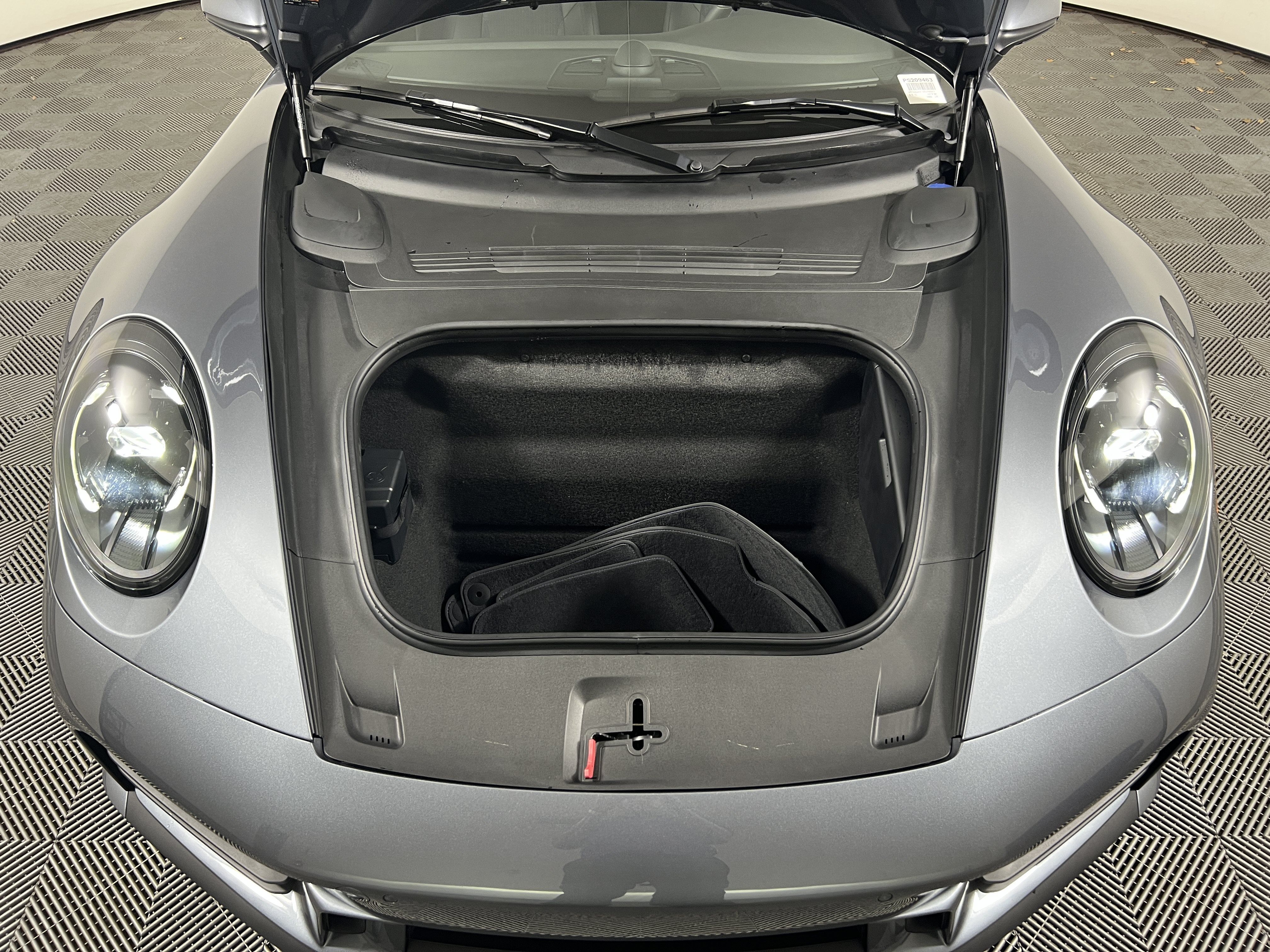 Certified 2025 Porsche 911 Carrera T RWD image 22