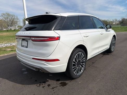 Used 2022 Lincoln Corsair AWD w/ Premium Package image 8