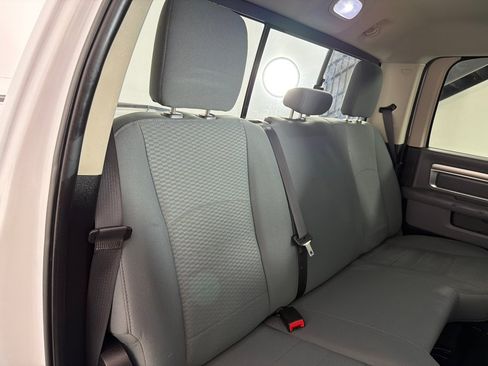 Used 2019 RAM 1500 Classic SLT AWD/4WD image 21