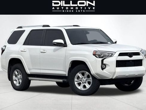 Used 2023 Toyota 4Runner SR5 Premium w/ Moonroof Package AWD/4WD image 2