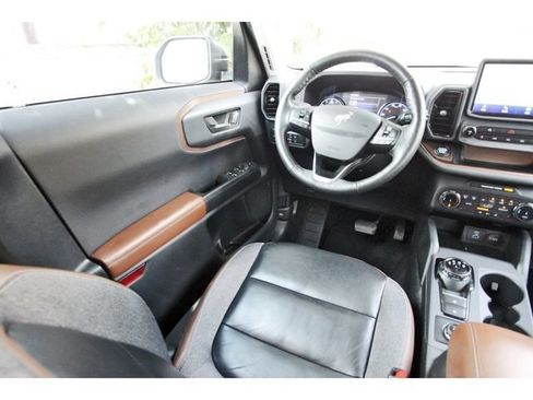 Used 2022 Ford Bronco Sport Outer Banks w/ Tech Package AWD/4WD image 7