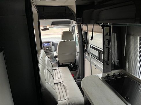 Used 2017 Mercedes-Benz Sprinter 3500 image 22